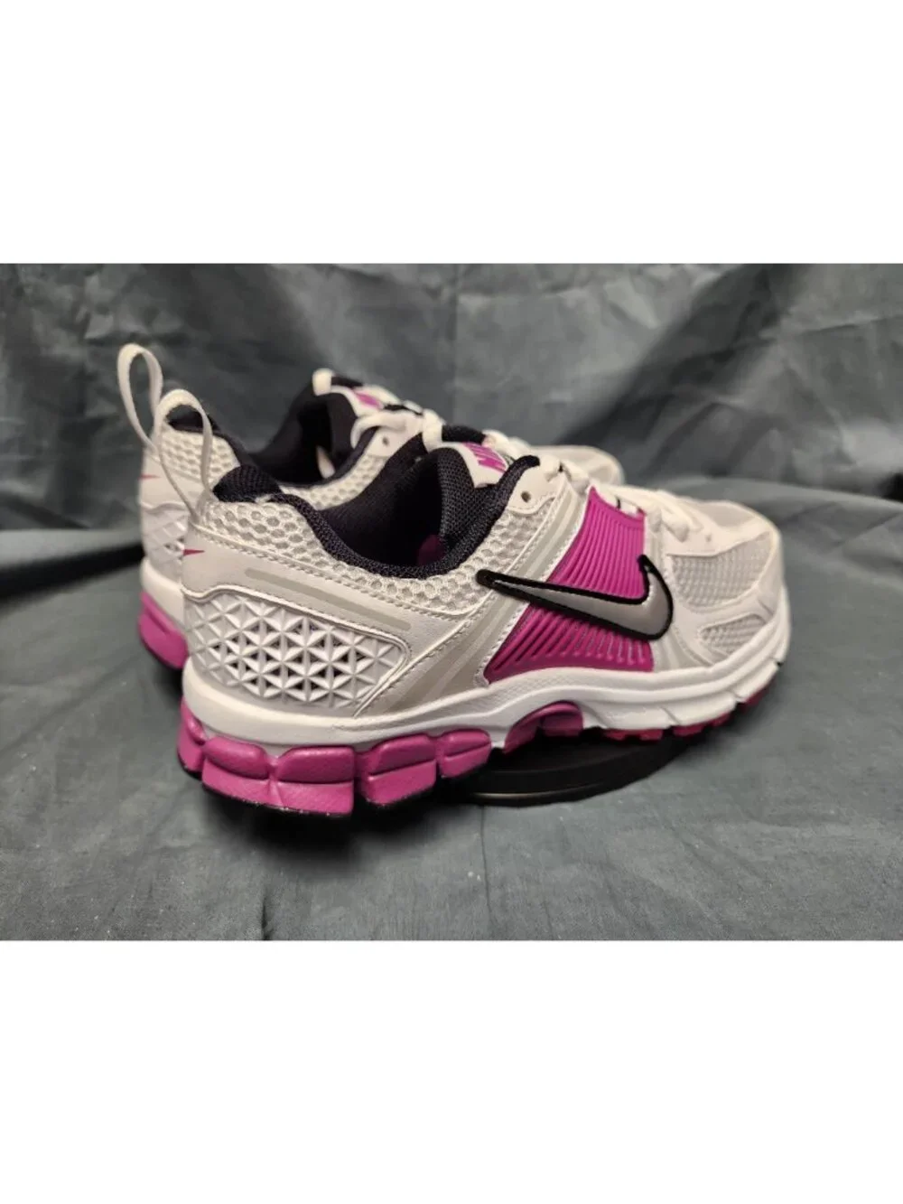 Nike Vomero 5 (GS) Sneakers HF6998 102 White Fuchsia Girls Size 5 NEW NO BOX!